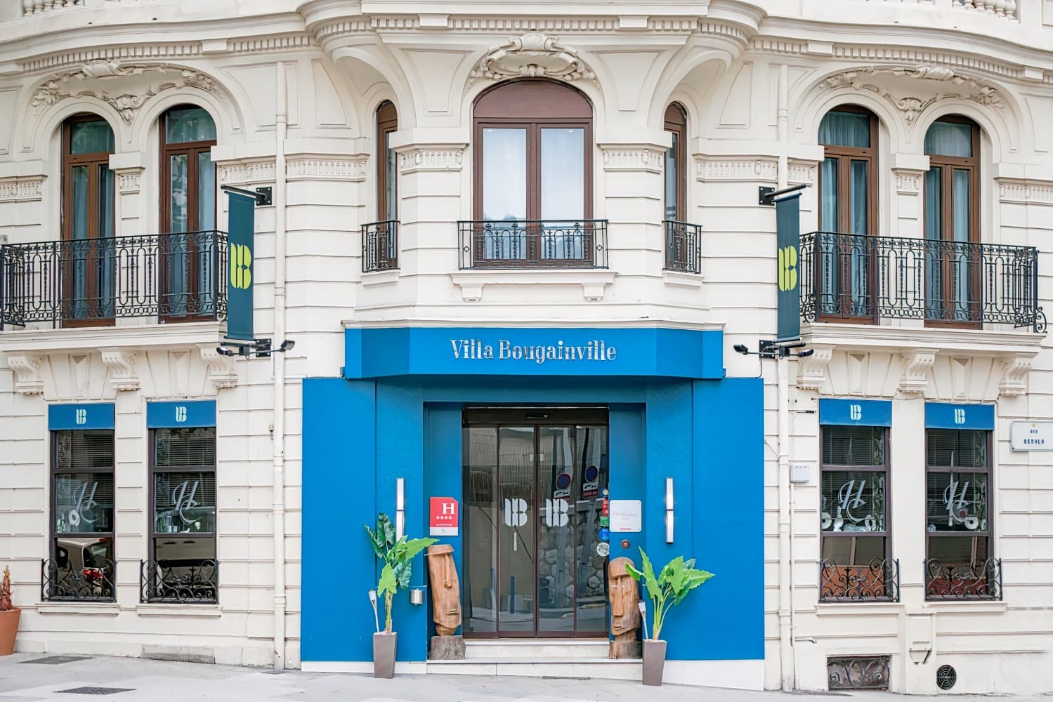 Villa Bougainville by HappyCulture