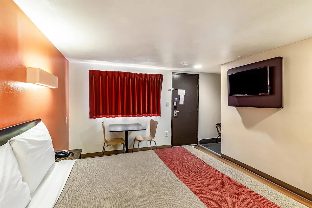 Motel 6 Elizabeth, NJ - Newark Liberty Intl Airport