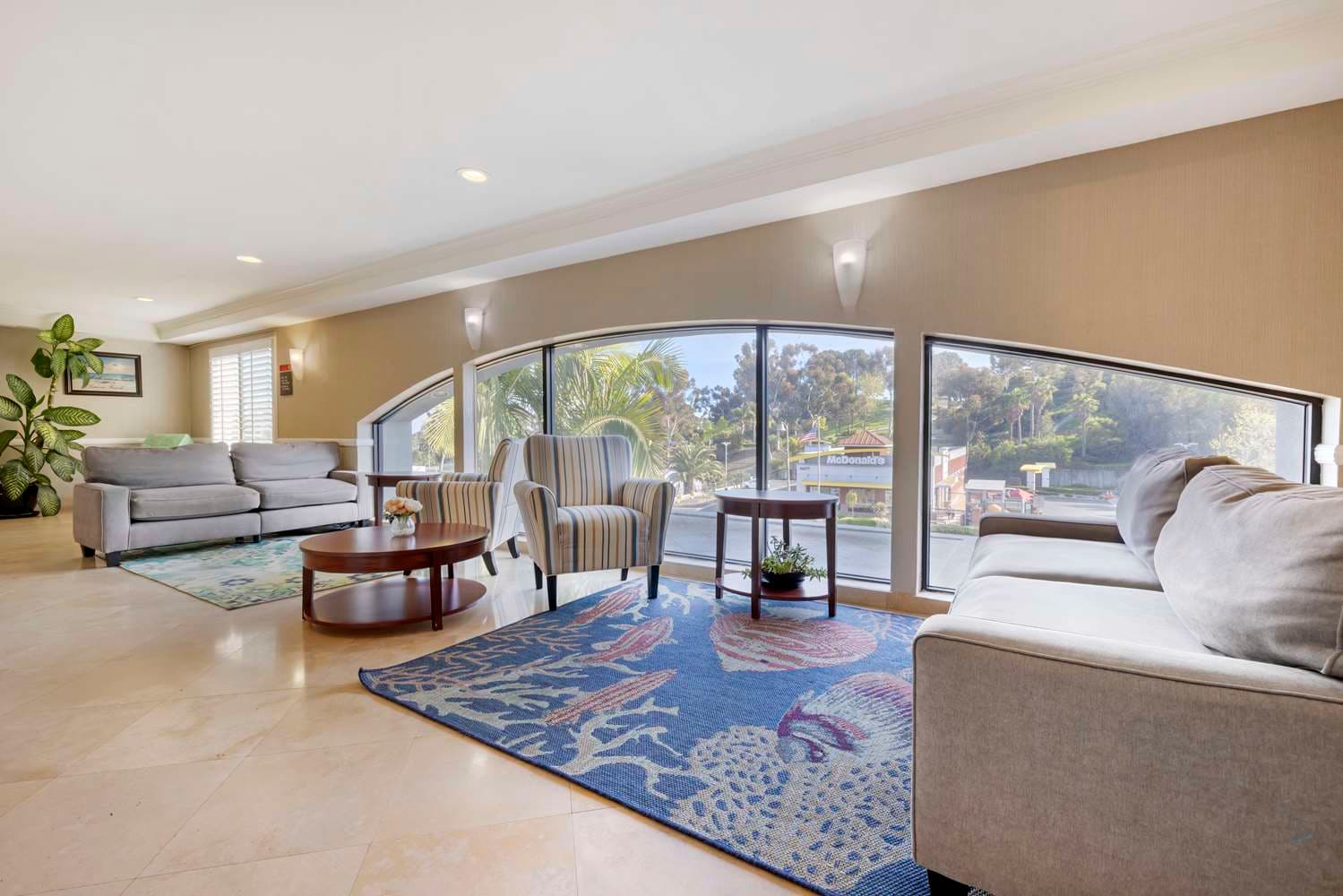 Best Western Plus Marina Shores Hotel