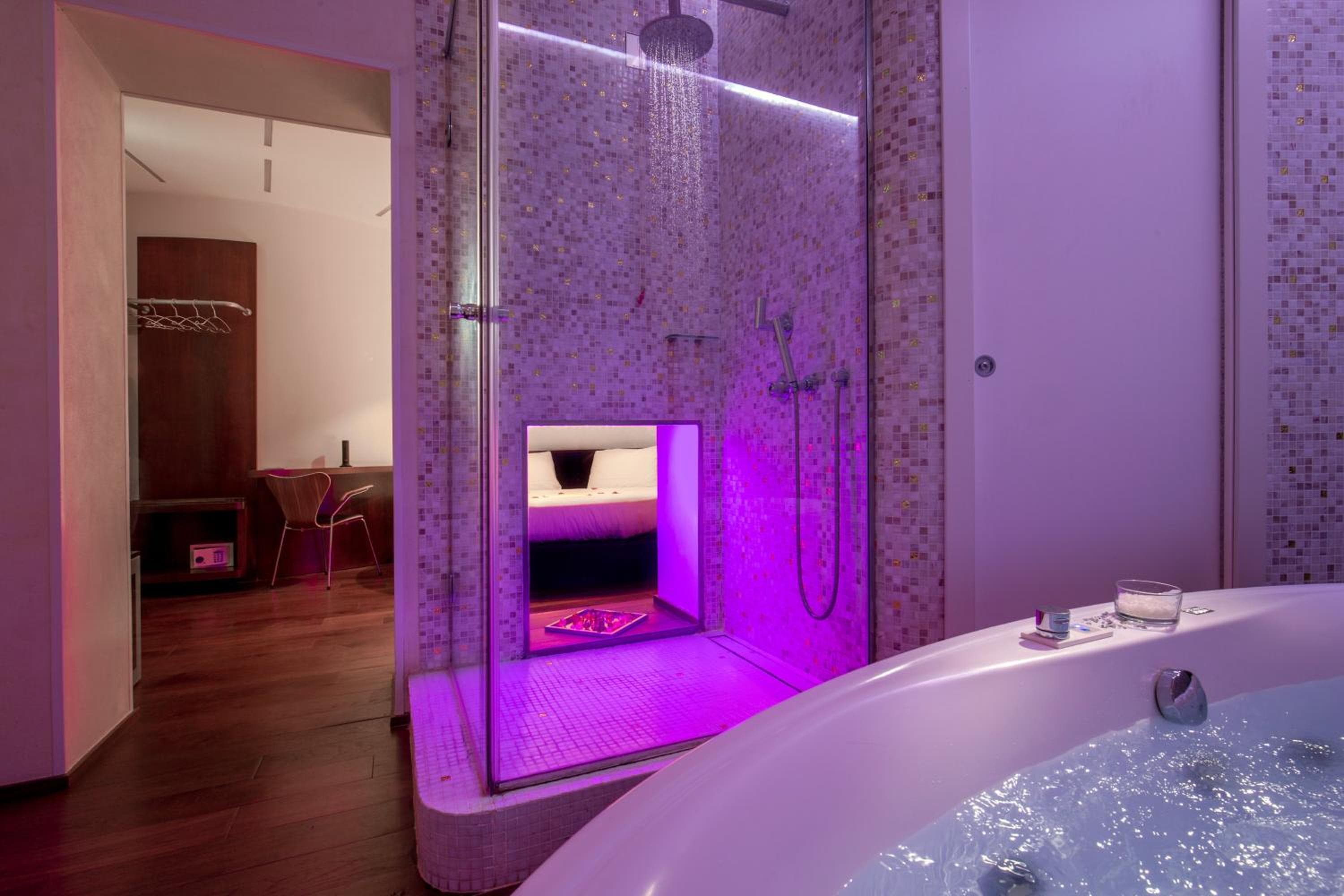 Suite Sistina For Brave Lovers