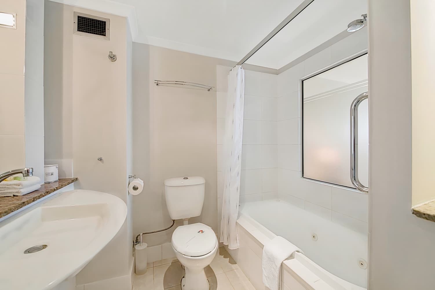 Quality Inn Airport Heritage