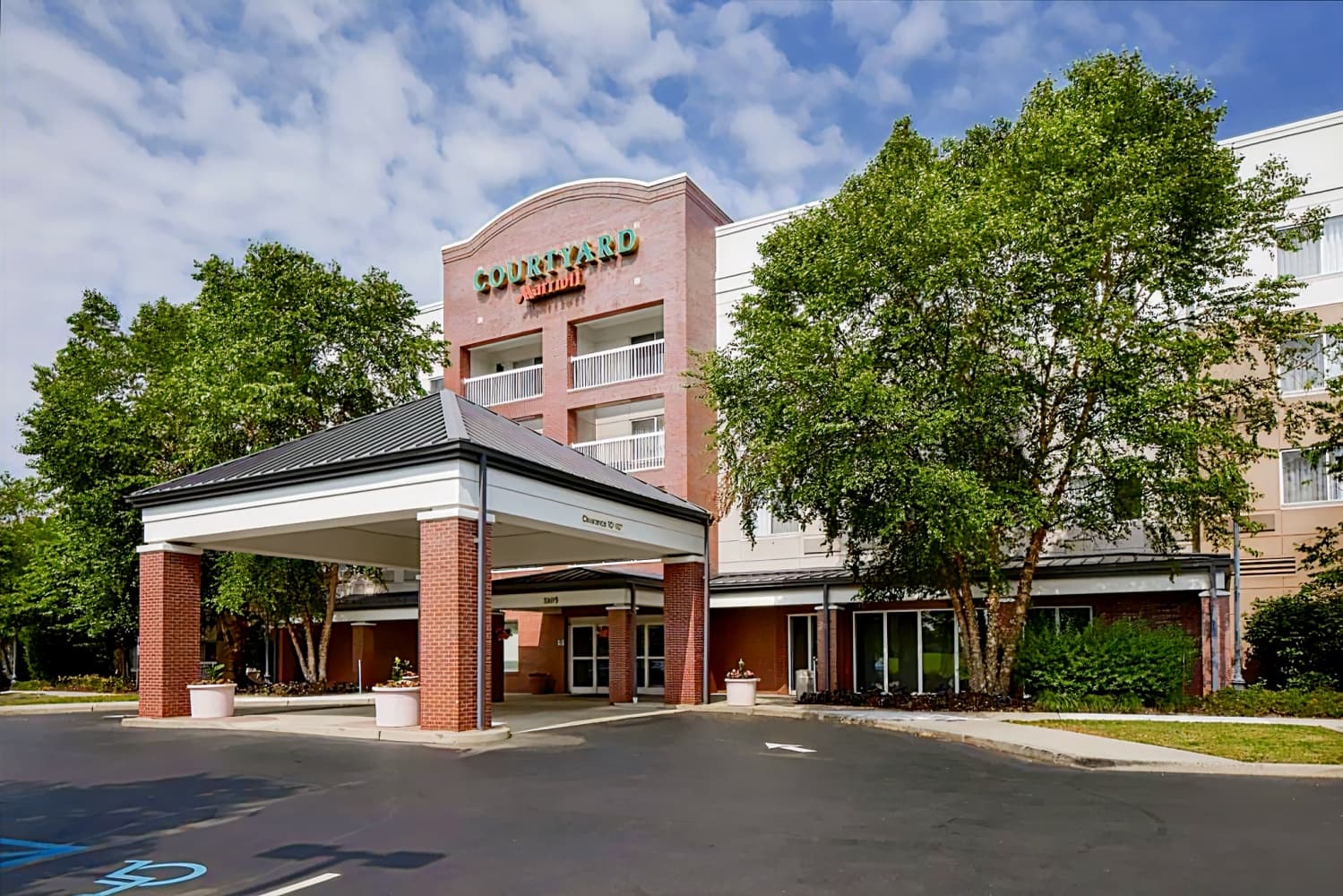 Courtyard by Marriott Edison Woodbridge