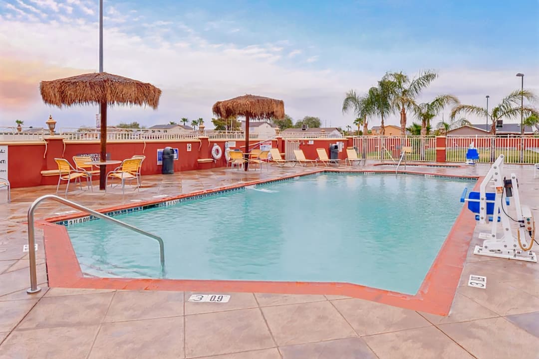 Holiday Inn Express Hotel & Suites El Centro