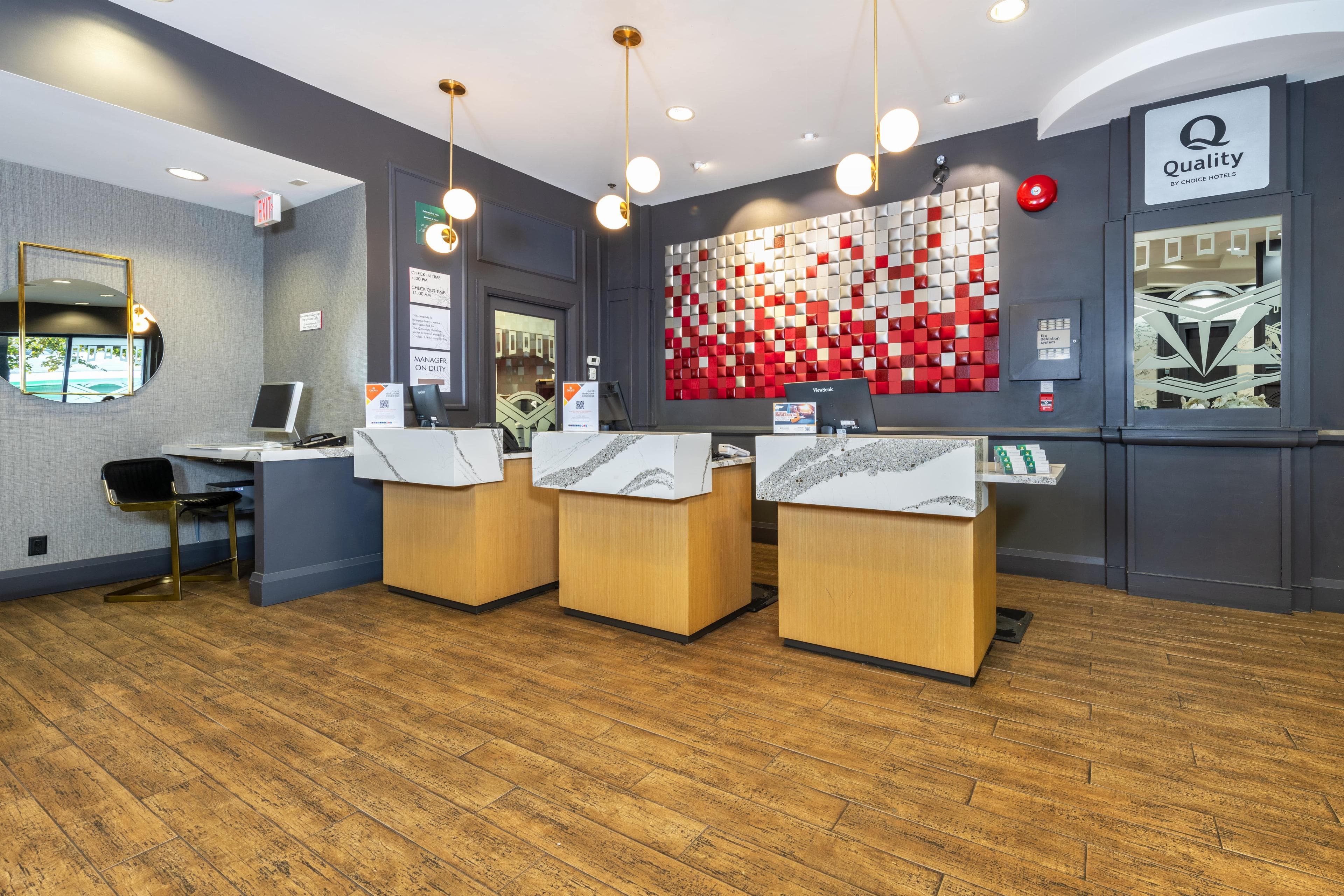 Quality Inn & Suites Downtown Vancouver