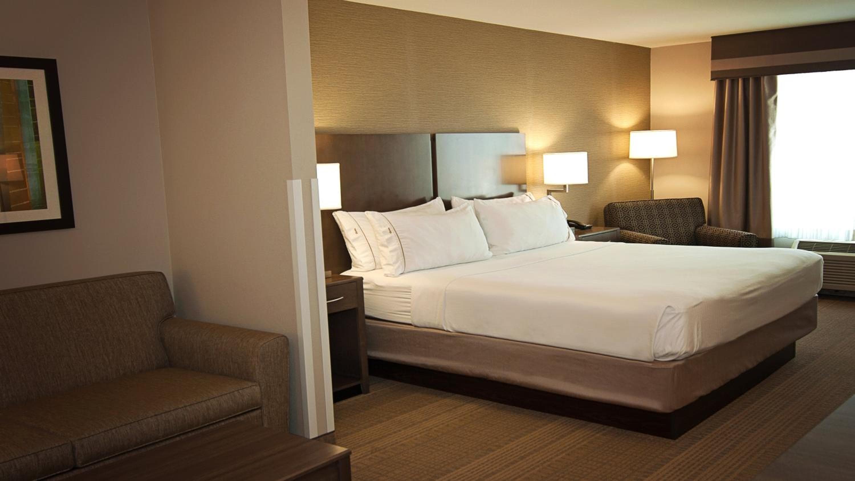 Holiday Inn Express Hotel & Suites Wichita Northeast, an IHG Hotel