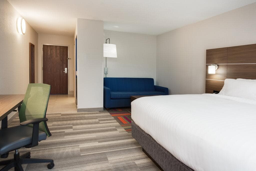 Holiday Inn Express Hotel & Suites Tampa-Fairgrounds-Casino