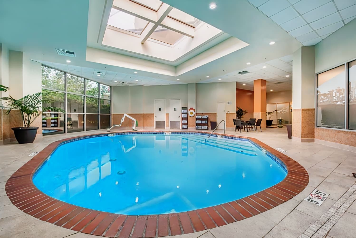 Embassy Suites Seattle - Tacoma International Airport