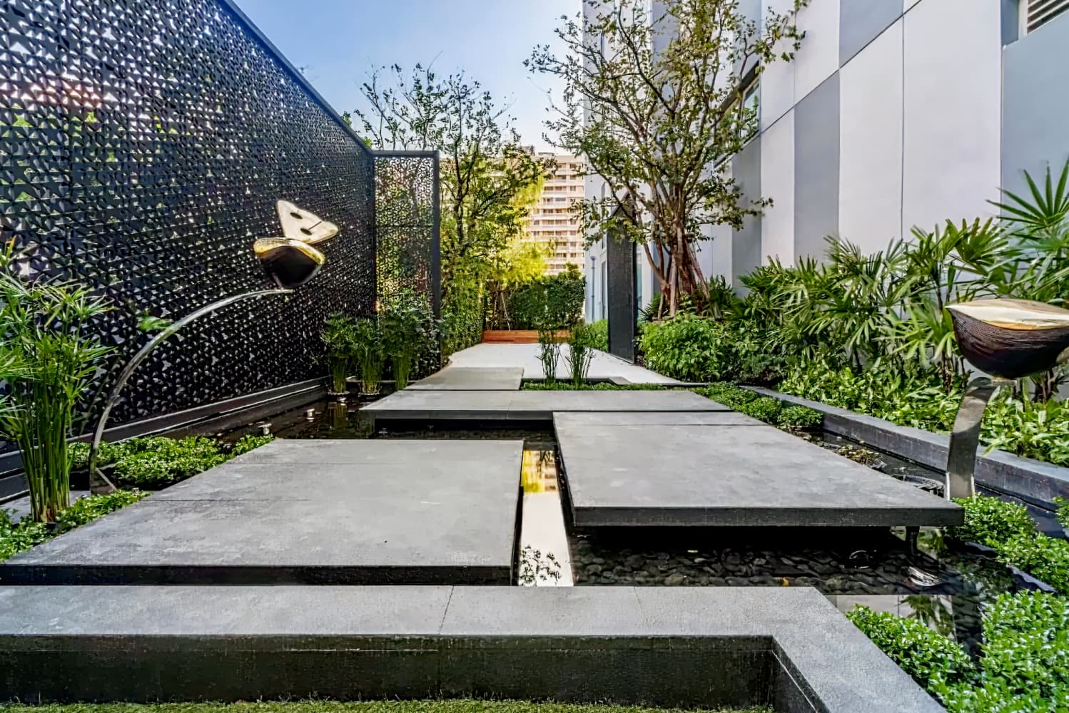 Holiday Inn Express Bangkok Soi Soonvijai, an IHG Hotel