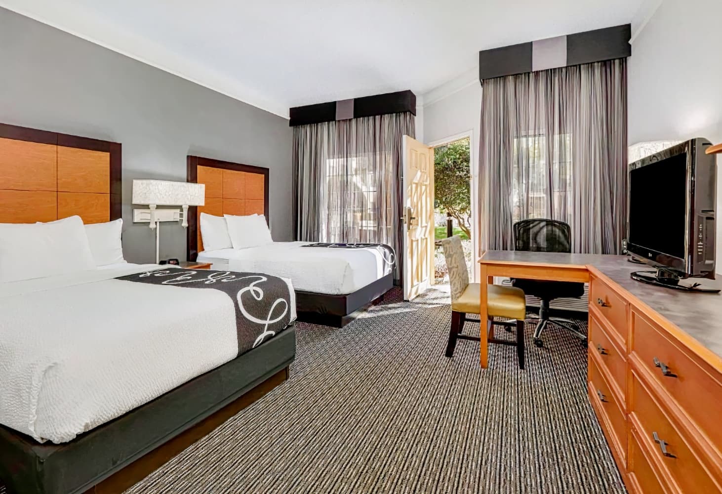 La Quinta Inn & Suites by Wyndham Dallas - Addison Galleria