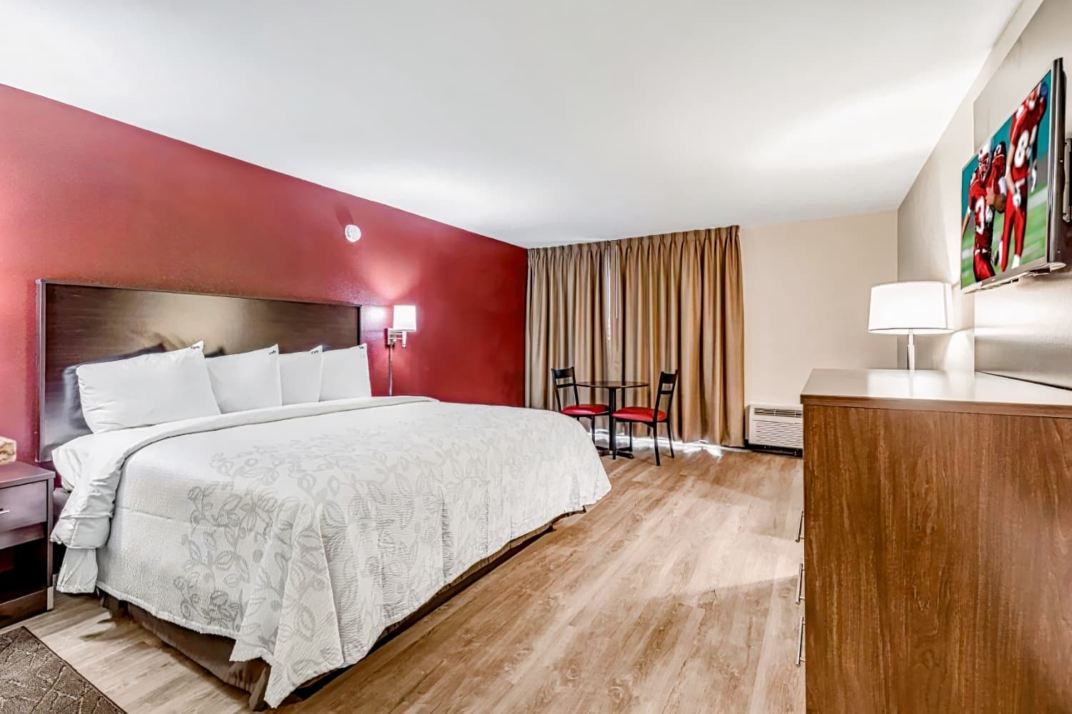 Red Roof Inn PLUS+ & Suites Houston – IAH Airport SW
