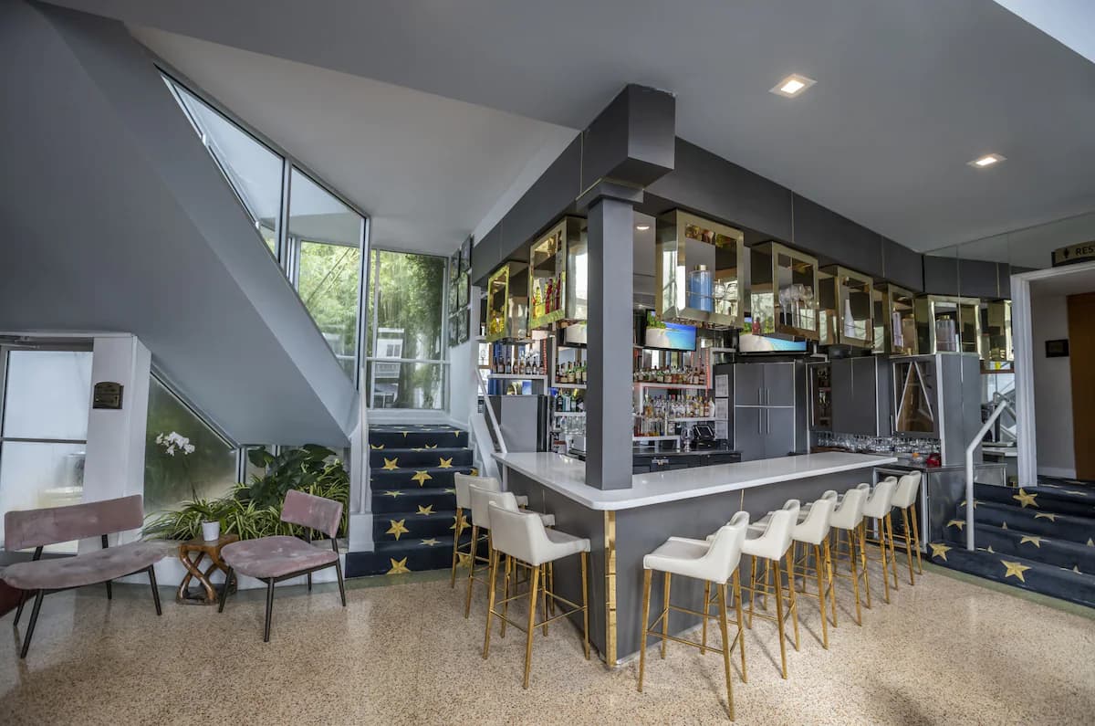 Catalina Hotel & Beach Club