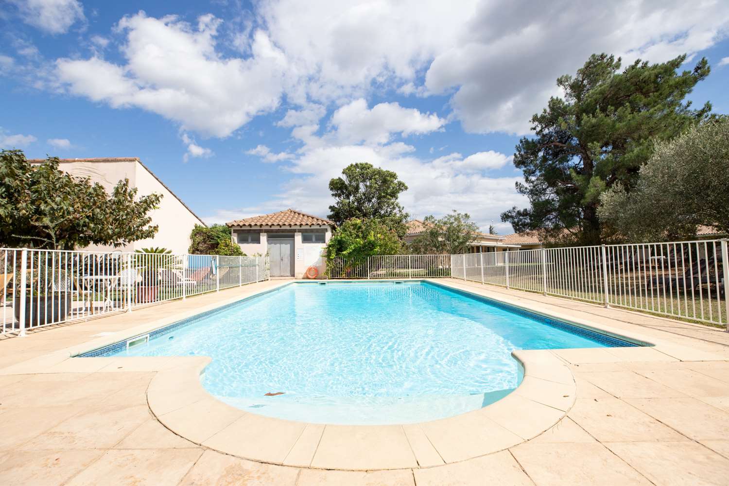 Golden Tulip Avignon Le Paradou