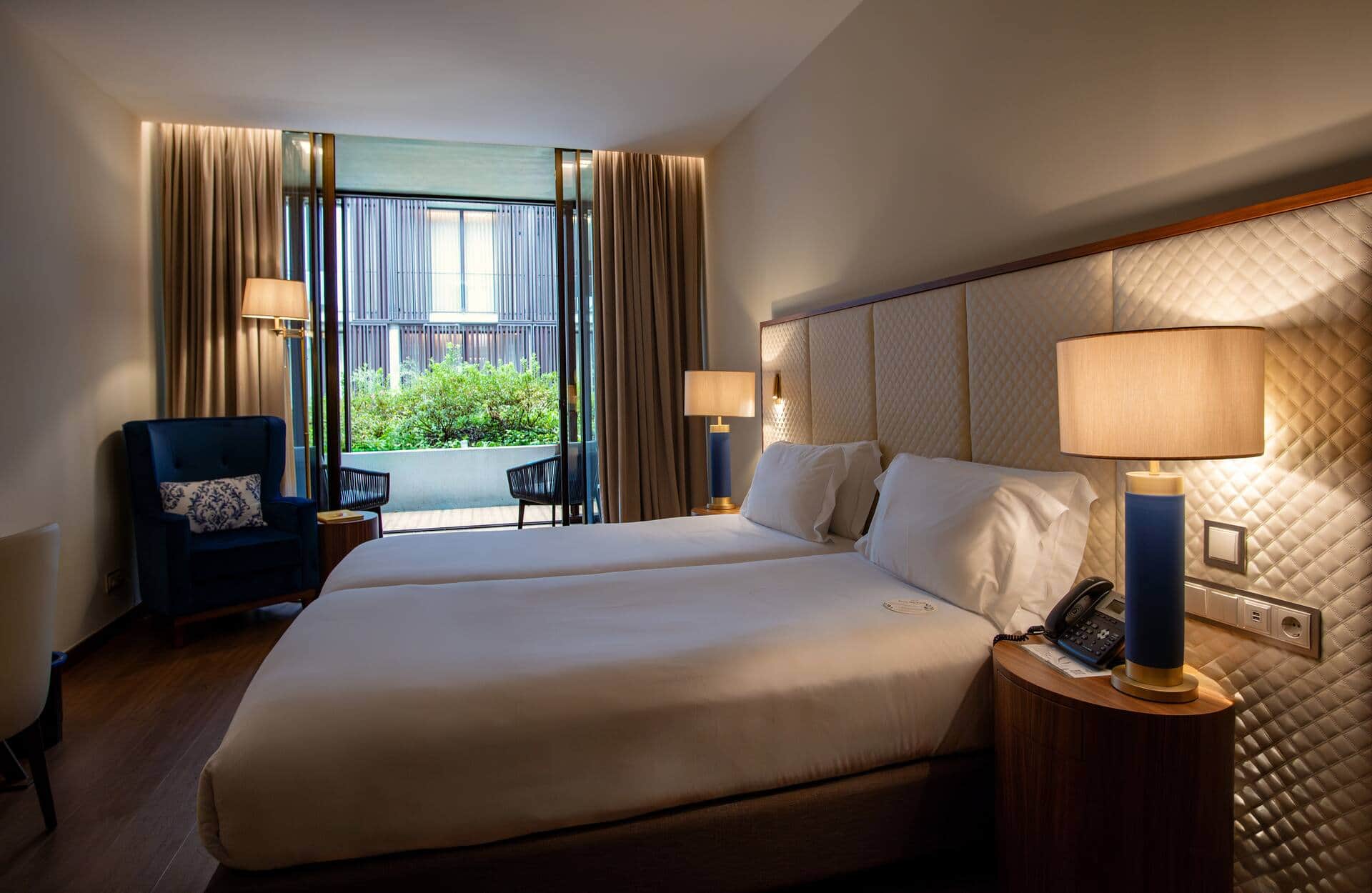 Boeira Garden Hotel Porto Gaia, Curio Collection by Hilton