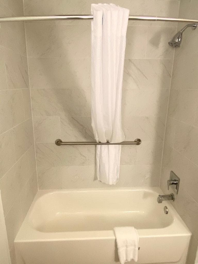 Country Inn & Suites by Radisson, Jackson, TN