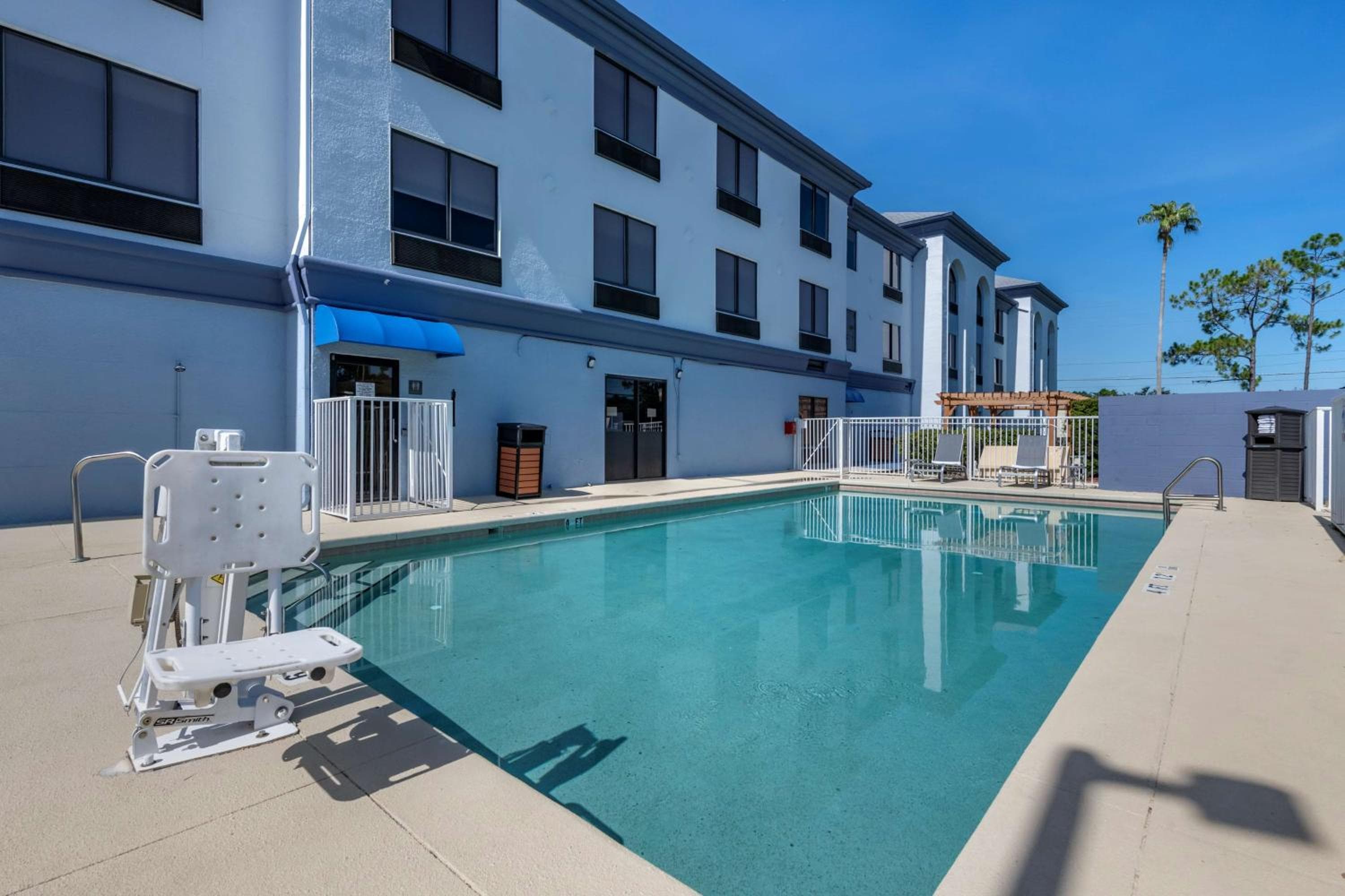 Best Western Plus Orlando East - UCF Area