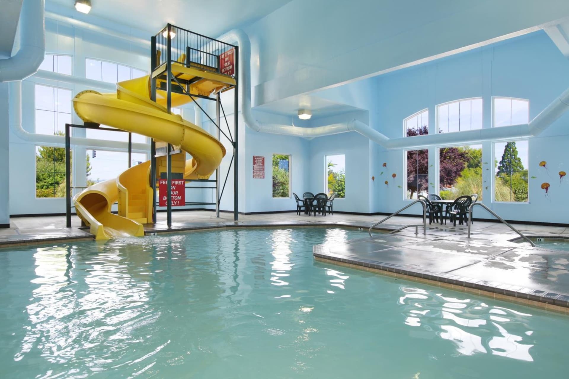 Super 8 by Wyndham Central Pt Medford