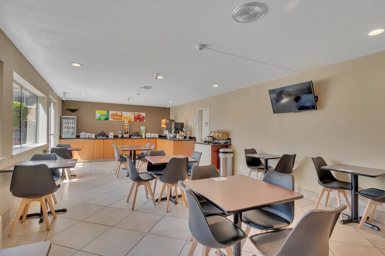 Quality Inn near Six Flags Discovery Kingdom-Napa Valley