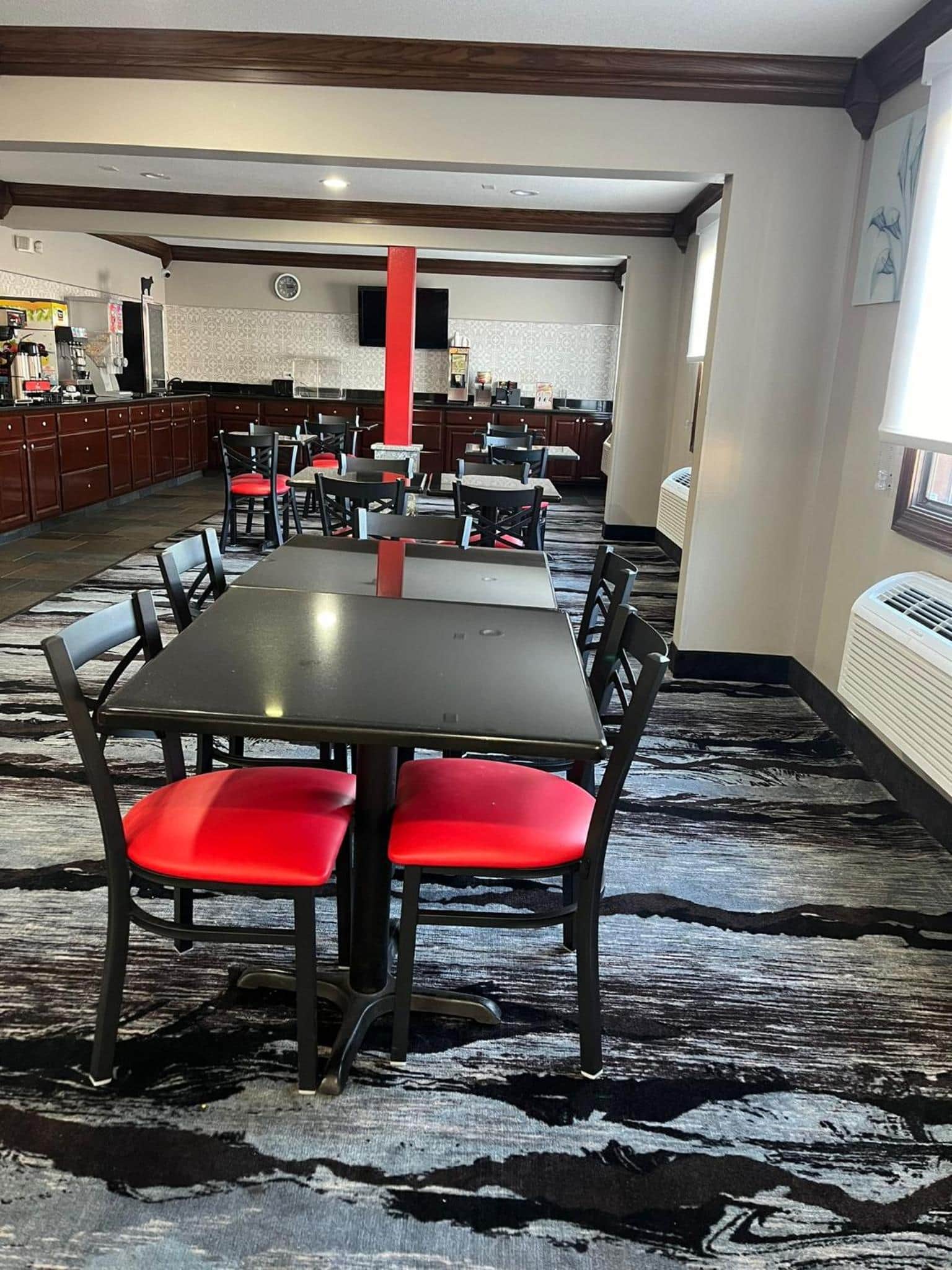 Ramada by Wyndham Cedar Rapids South