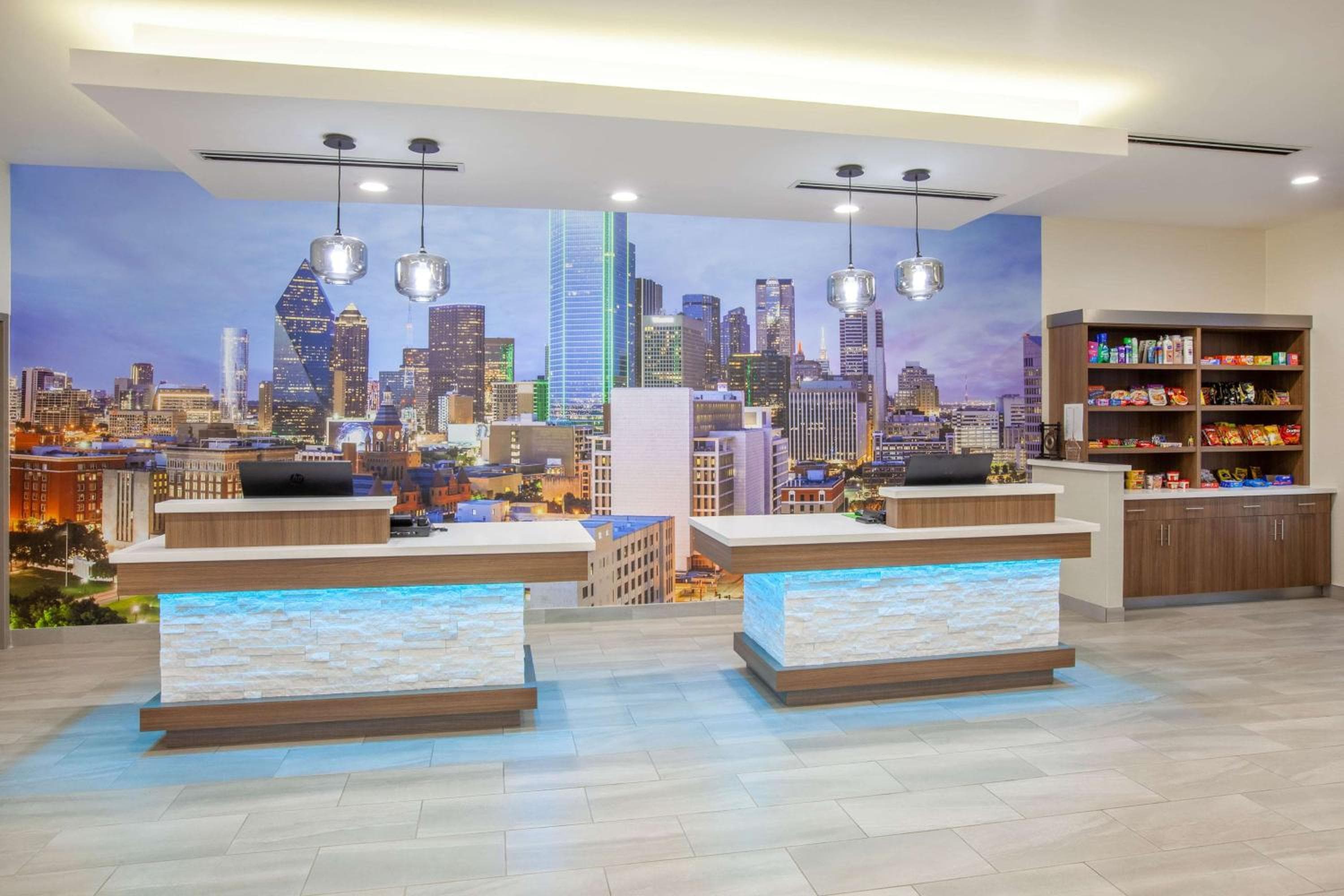 La Quinta Inn & Suites by Wyndham Dallas Duncanville