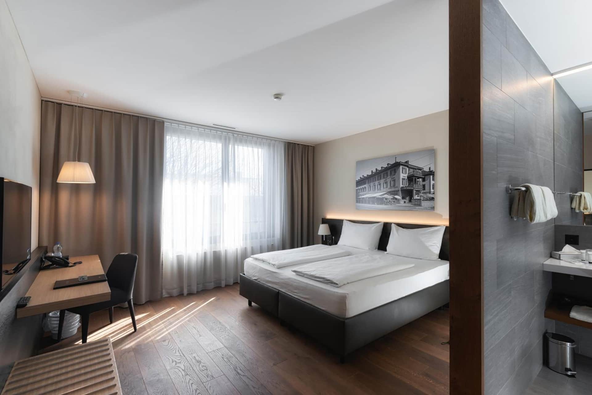 Hotel one66