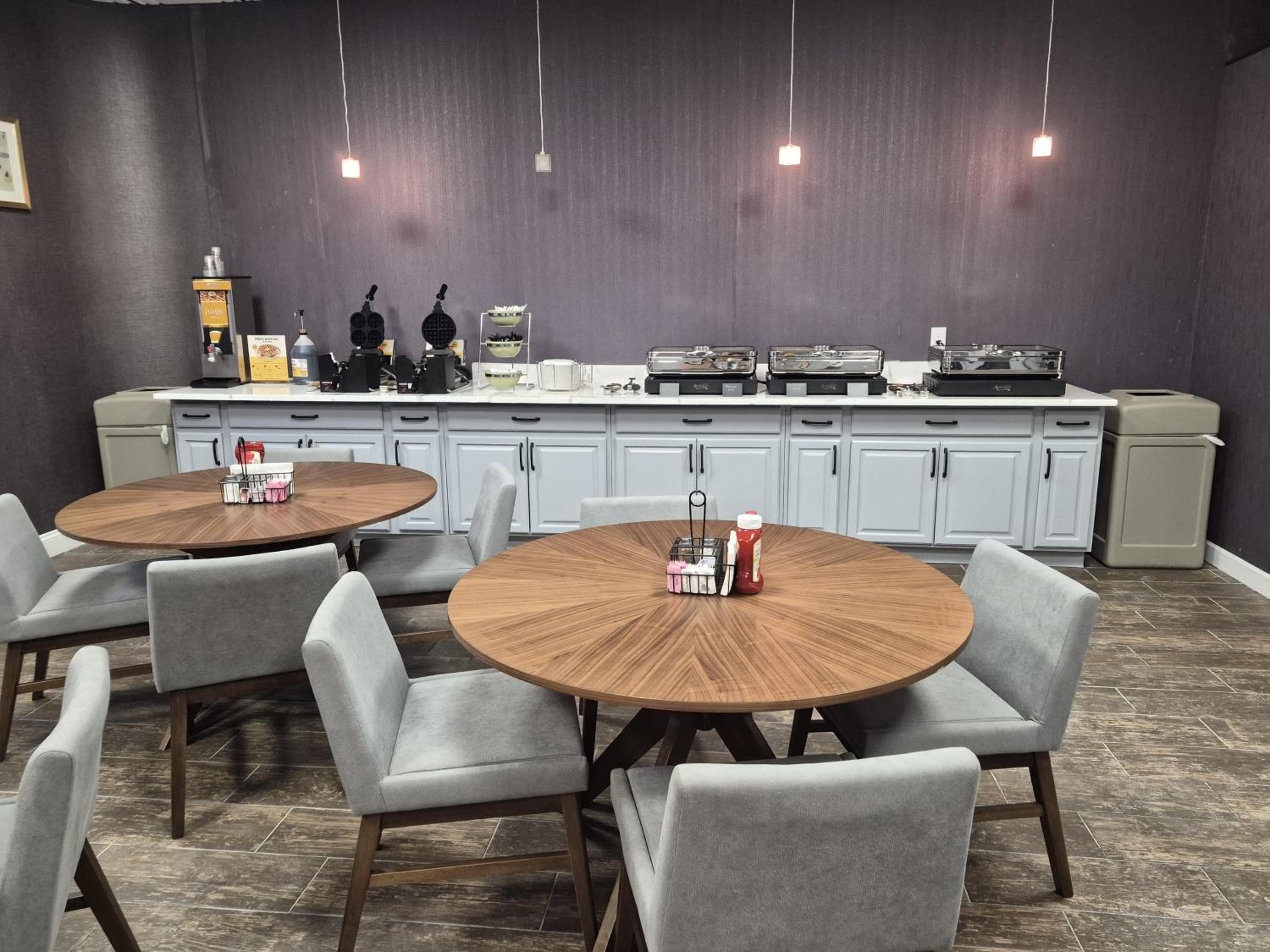 Cambridge Hotel - Kansas City