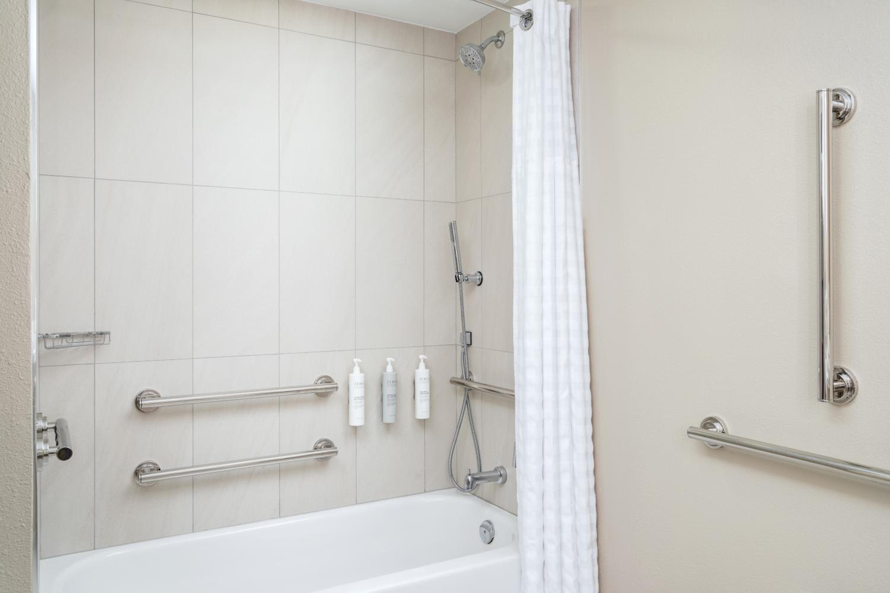 Embassy Suites by Hilton Charleston Airport Hotel & Convention Center