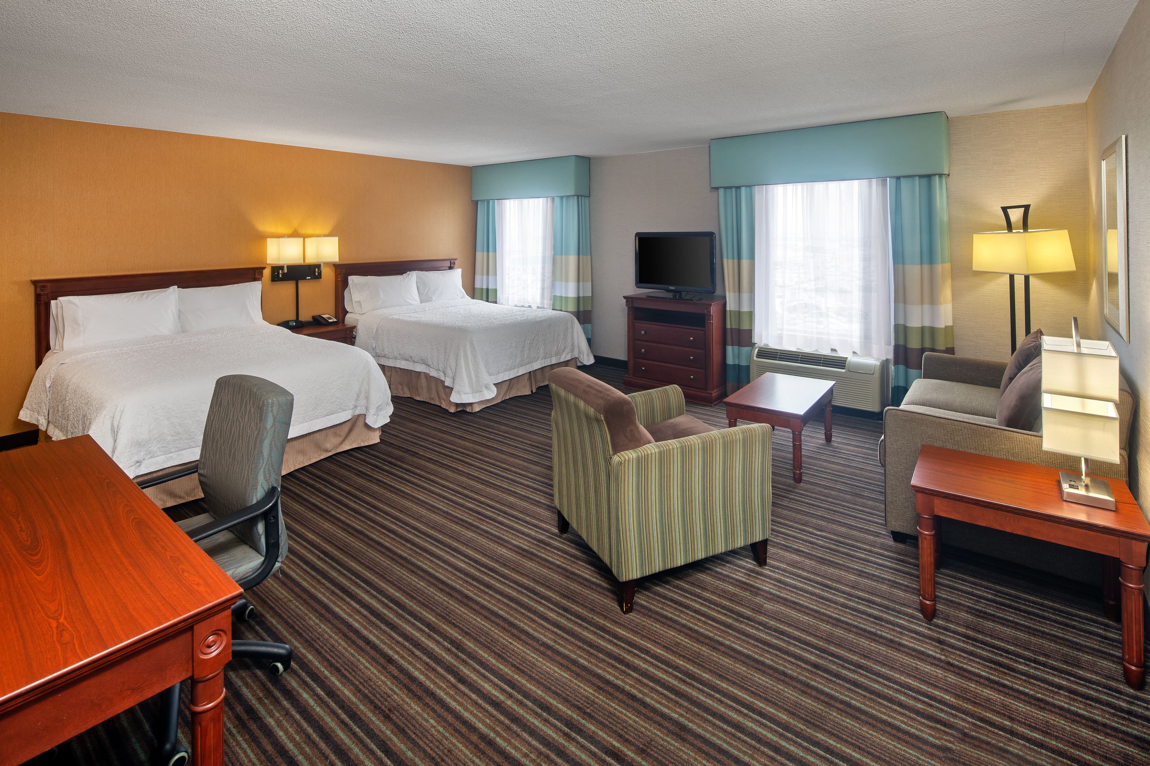 Hampton Inn & Suites by Hilton Toronto Airport