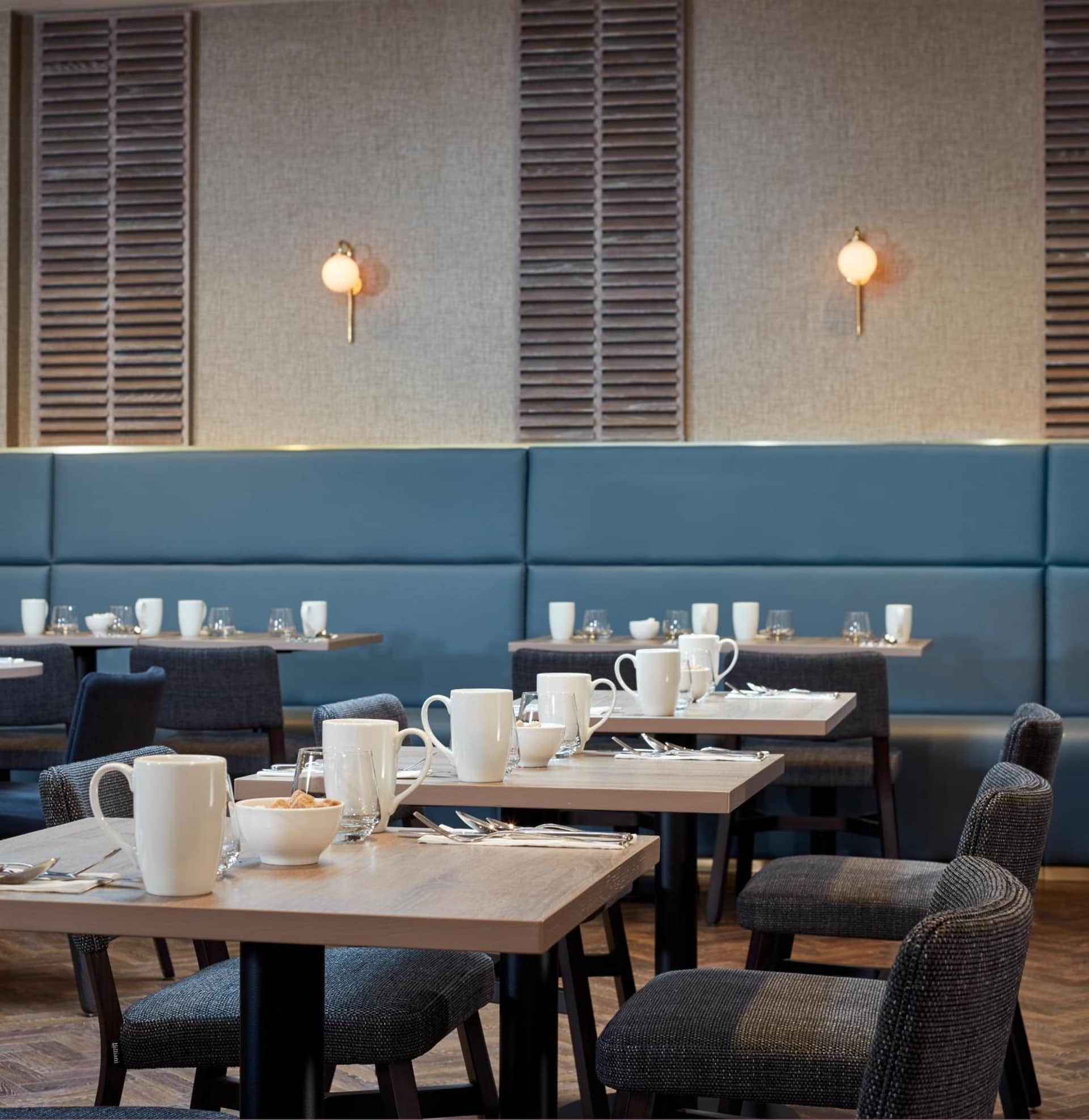DoubleTree by Hilton Hull