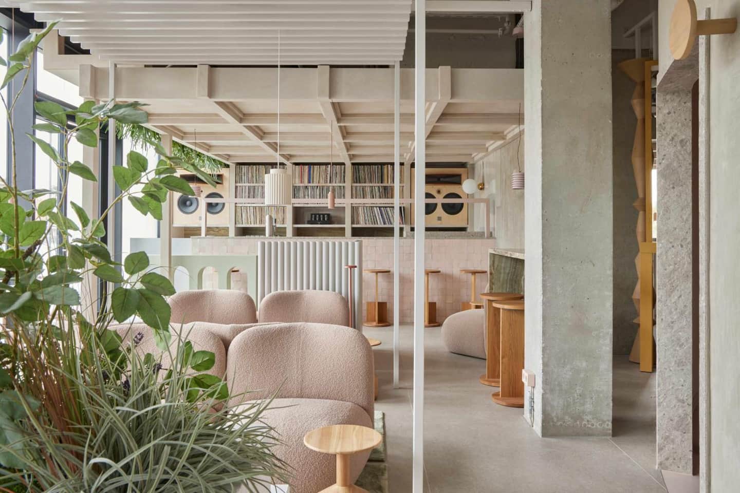 Locke at East Side Gallery, Friedrichshain - Berlin
