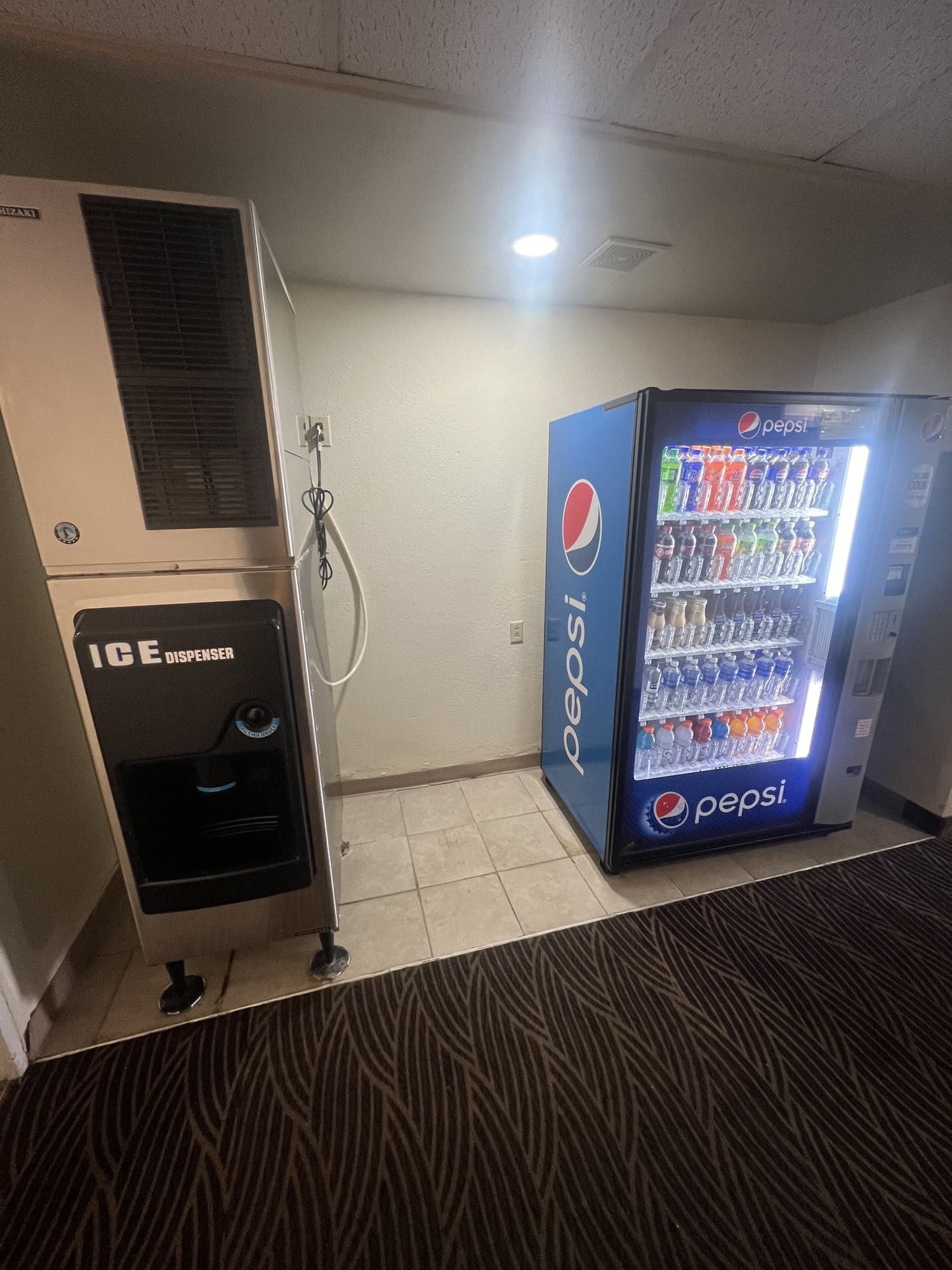 Express Inn and Suites - Greendale