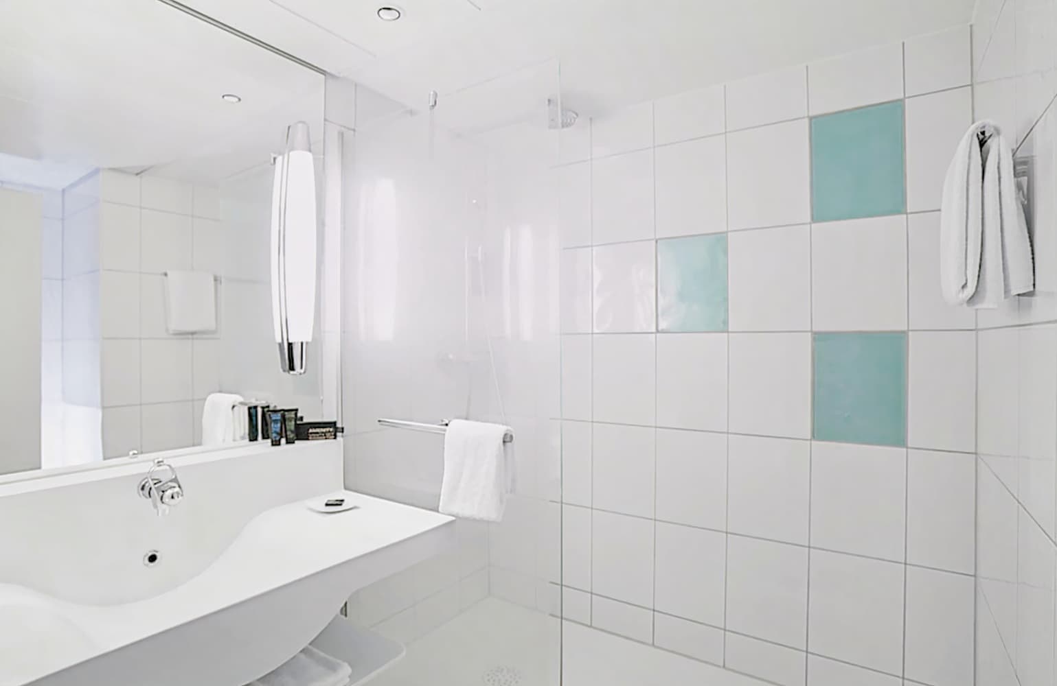 Novotel London Heathrow Airport - M4 Jct 4