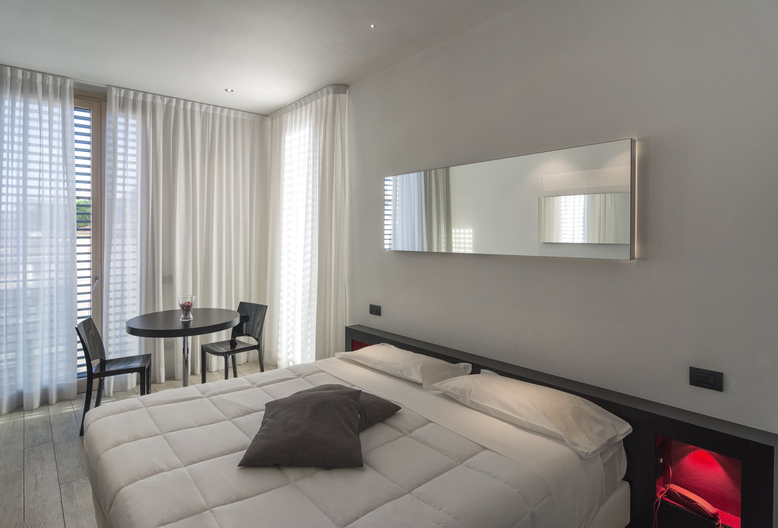 Blue Shades ApartHotel