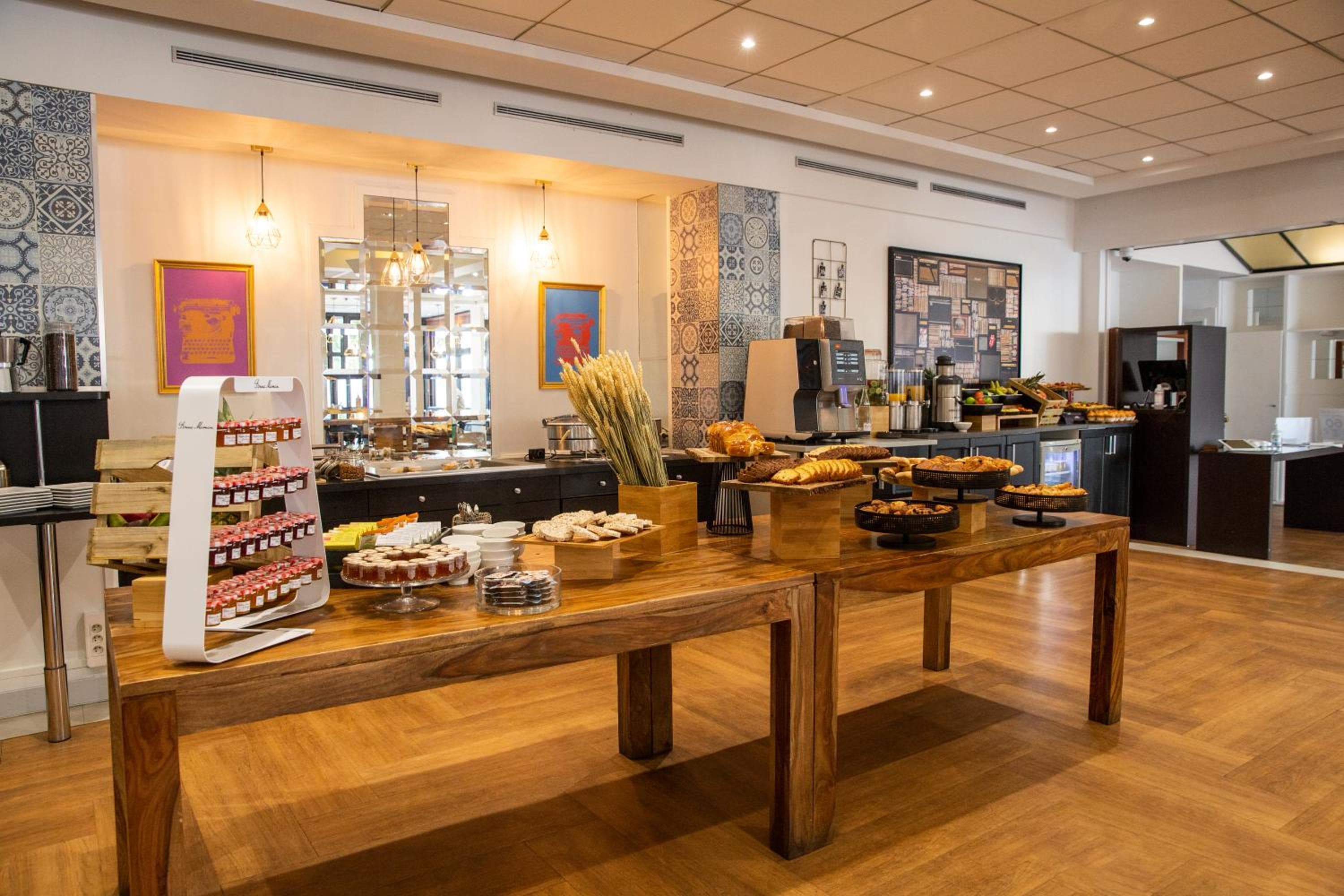 Mercure Paris Porte d'Orléans Hotel