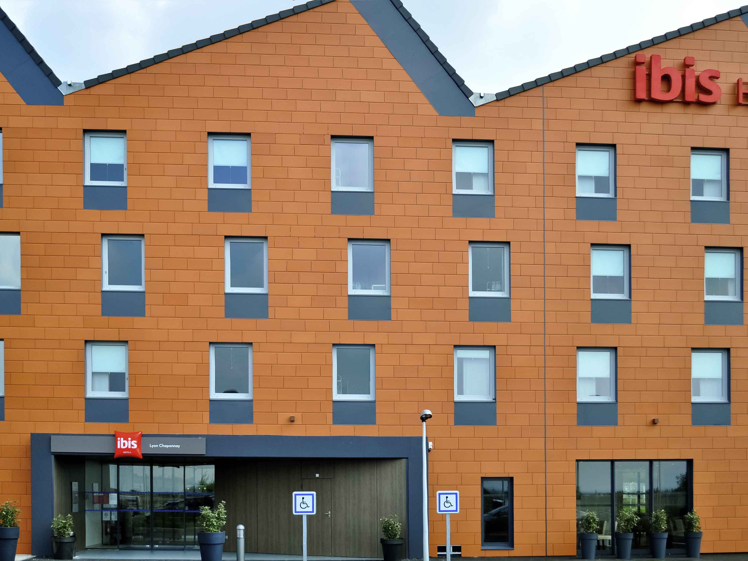 ibis Lyon Est Chaponnay hotel
